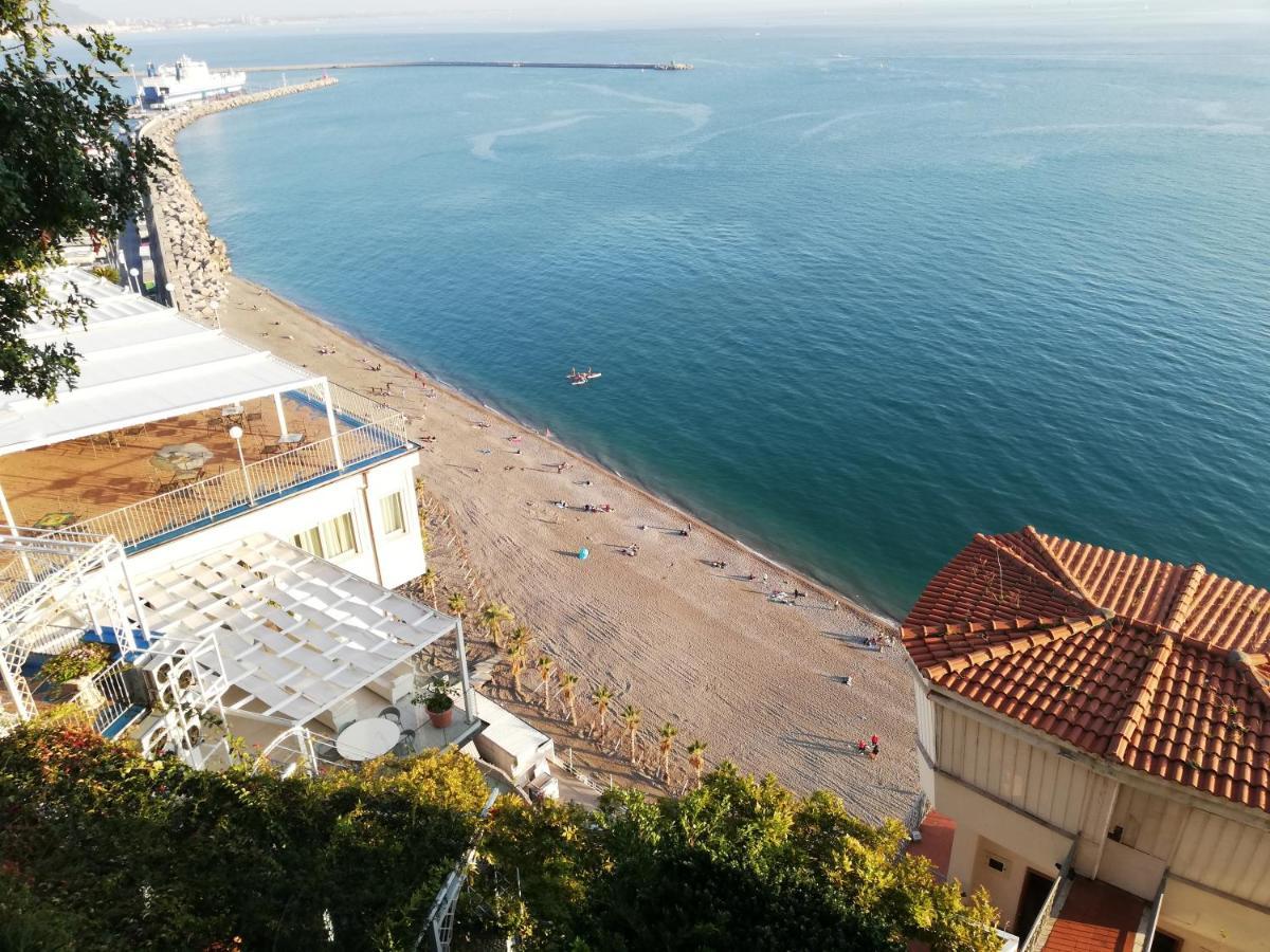 Il Sogno... Acomodação com café da manhã Salerno Exterior foto