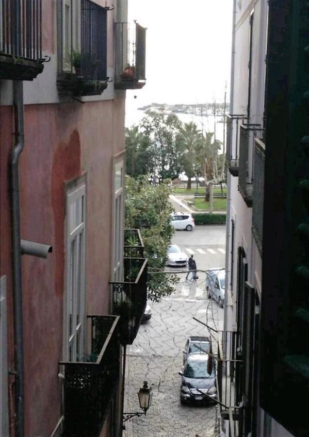 Il Sogno... Acomodação com café da manhã Salerno Exterior foto