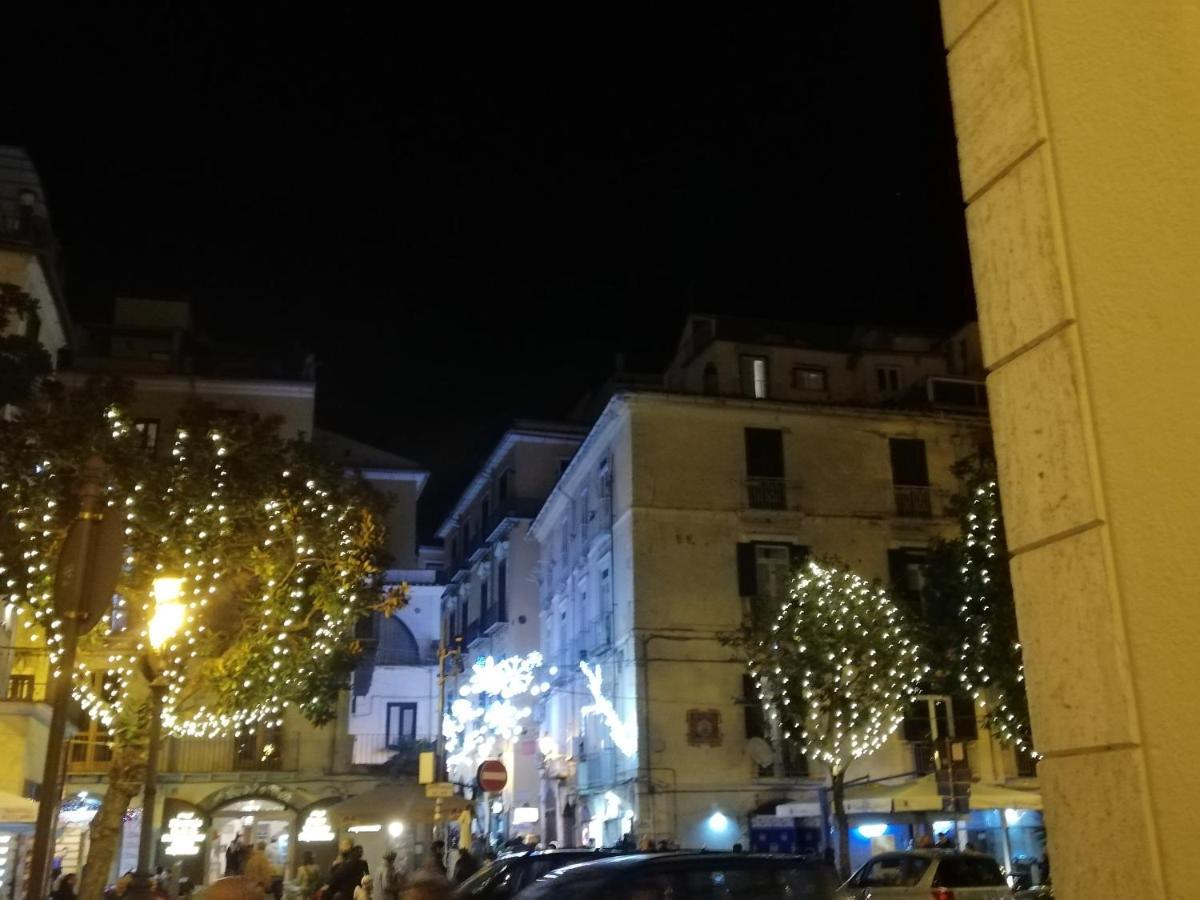 Il Sogno... Acomodação com café da manhã Salerno Exterior foto